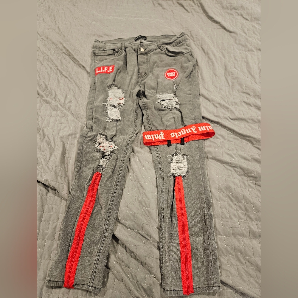 DNWR Gray Distressed Jeans with Red Accents Size 38x31 - Picture 1 of 7